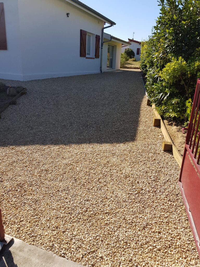 TERRASSEMENT ESCUDERO met à votre disposition notre savoir-faire pour réaliser vos travaux de terrassement et d’assainissement