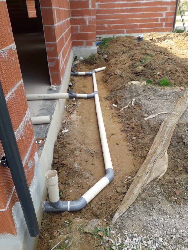 TERRASSEMENT ESCUDERO met à votre disposition notre savoir-faire pour réaliser vos travaux de terrassement et d’assainissement