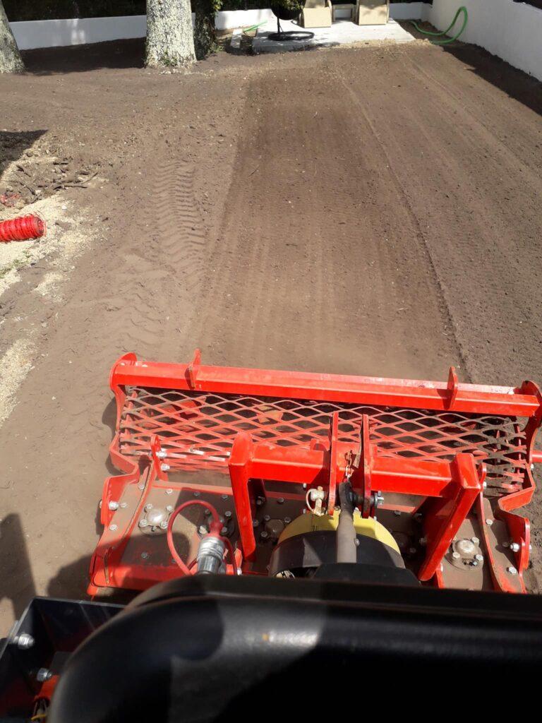 TERRASSEMENT ESCUDERO met à votre disposition notre savoir-faire pour réaliser vos travaux de terrassement et d’assainissement
