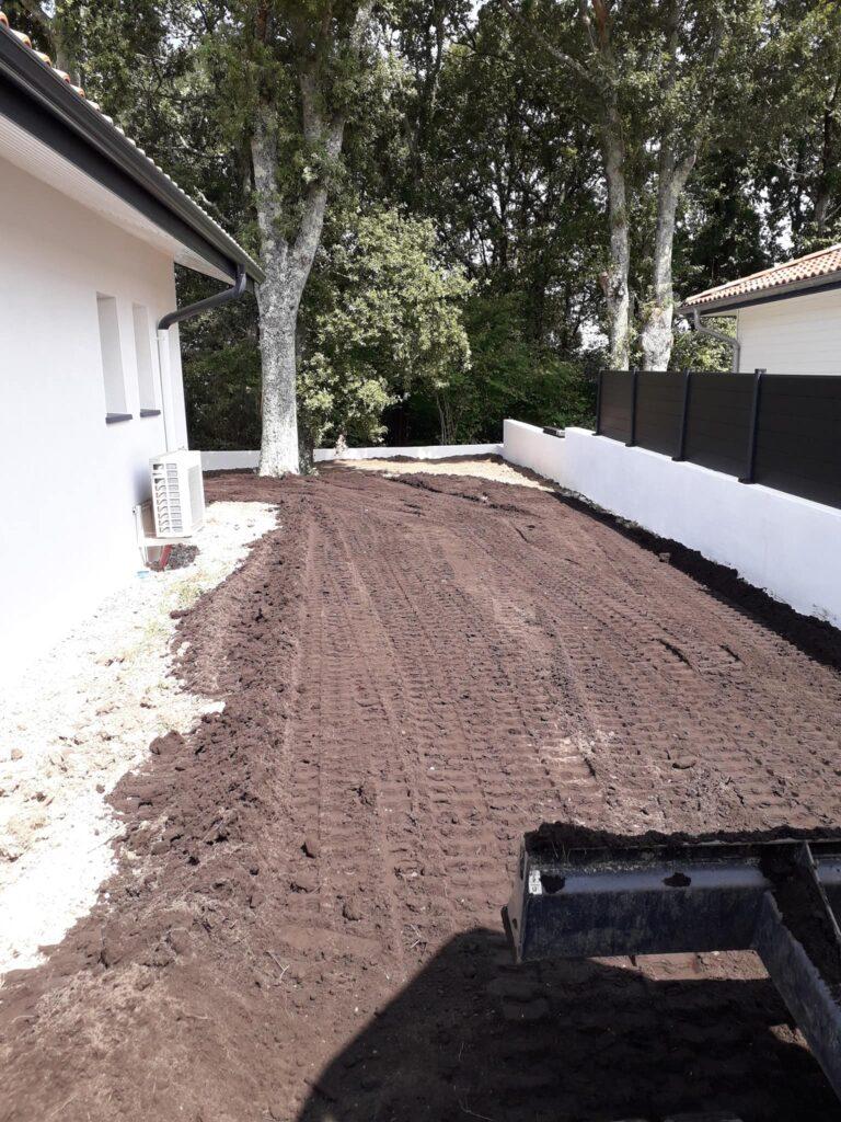 TERRASSEMENT ESCUDERO met à votre disposition notre savoir-faire pour réaliser vos travaux de terrassement et d’assainissement
