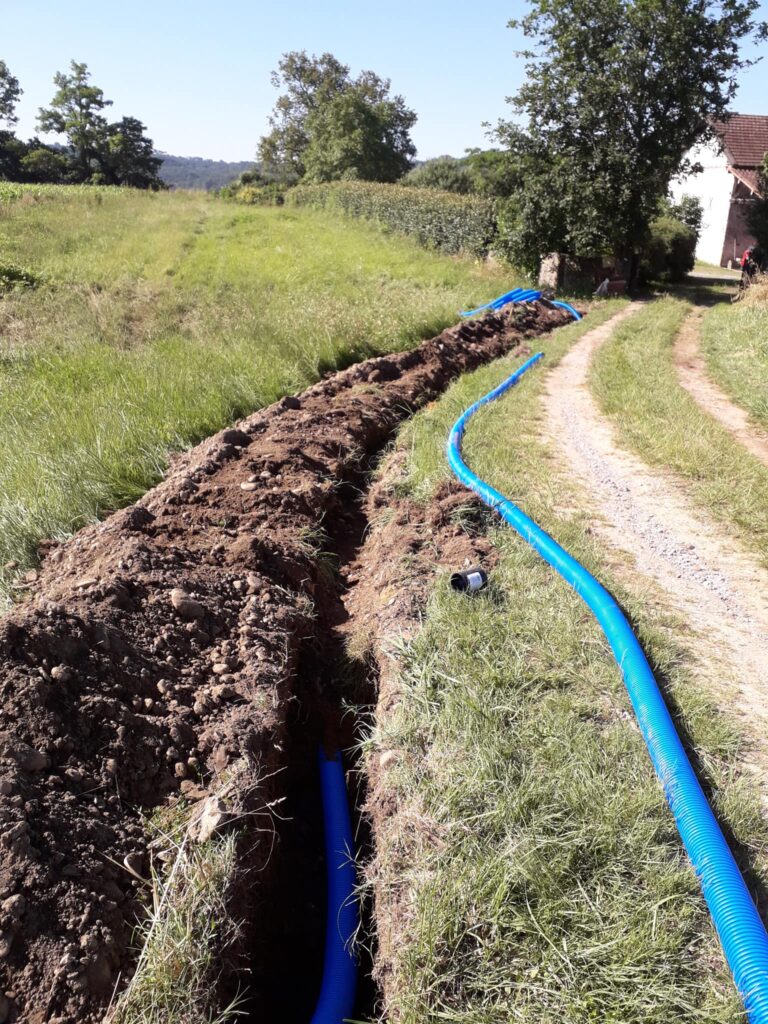 TERRASSEMENT ESCUDERO met à votre disposition notre savoir-faire pour réaliser vos travaux de terrassement et d’assainissement